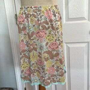 Vintage Kayser floral lace multicolored 100% nylon half slip womens size S small